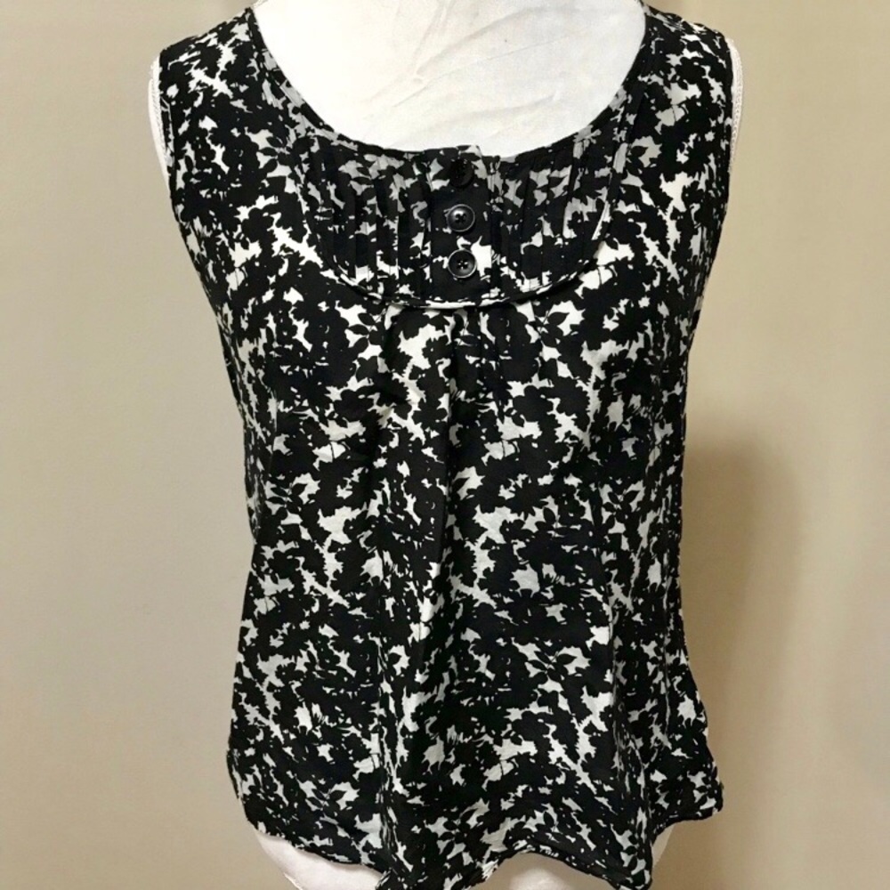 Banana Republic Top. Excellent Condition!